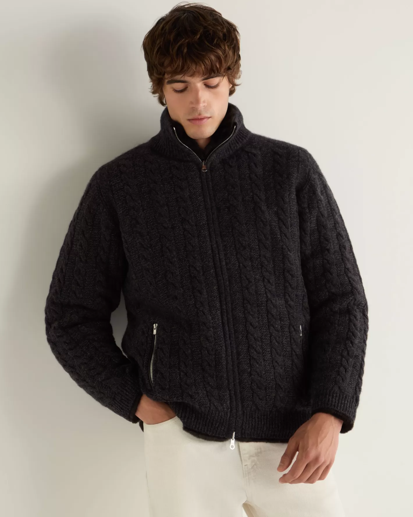 N.Peal Men's Aspen Cashmere Cable Fur Cardigan* Dark Grey | Fur Trim Knitwear