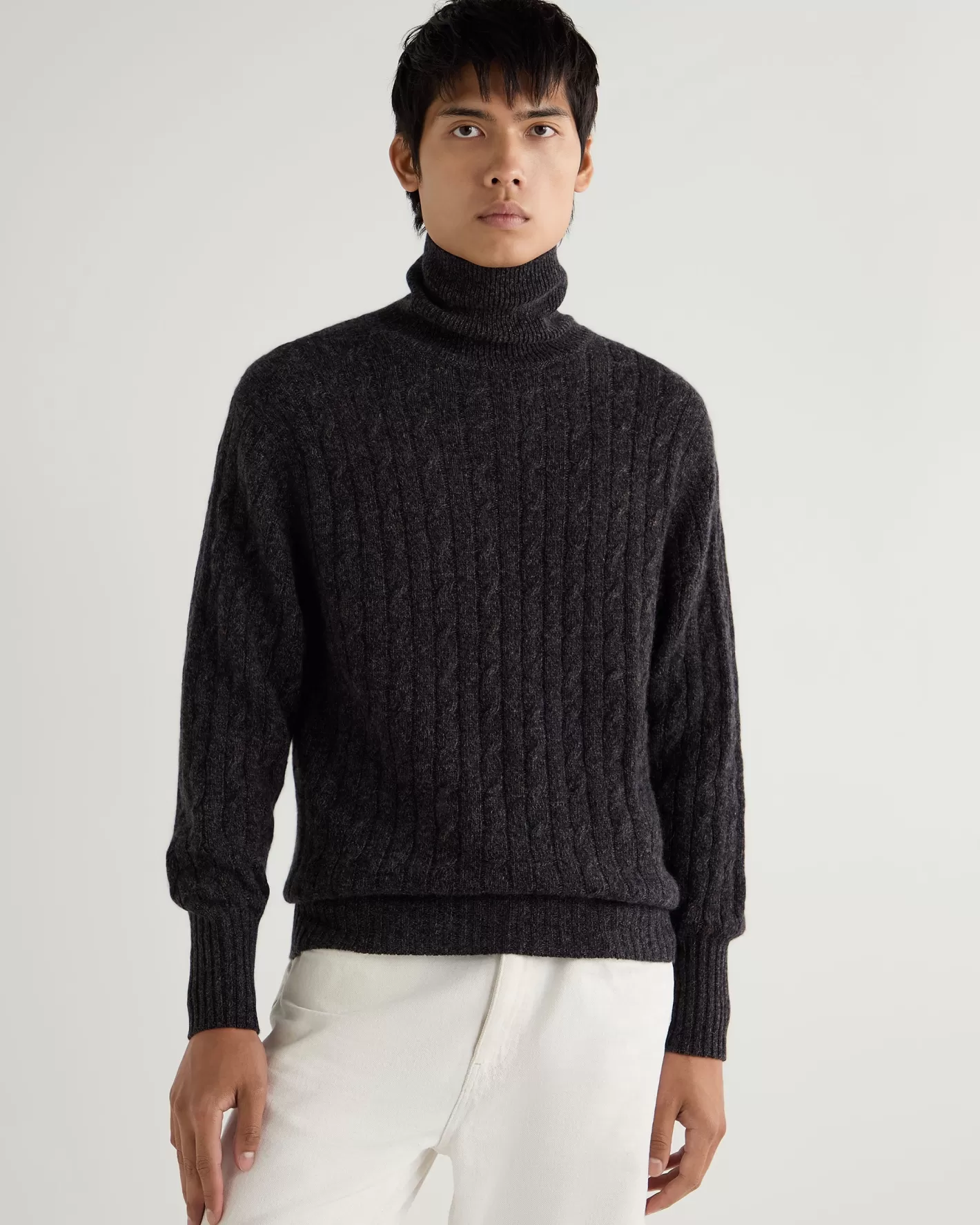 N.Peal Men's Berwick Cable Turtle Neck Cashmere Sweater* Textured Knits | Dark Grey