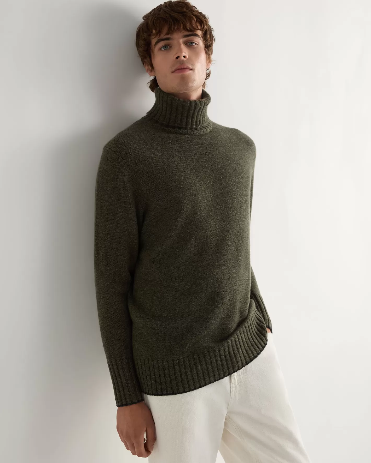 N.Peal Men's Brompton Turtle Neck Cashmere Sweater* Green | Turtle Necks