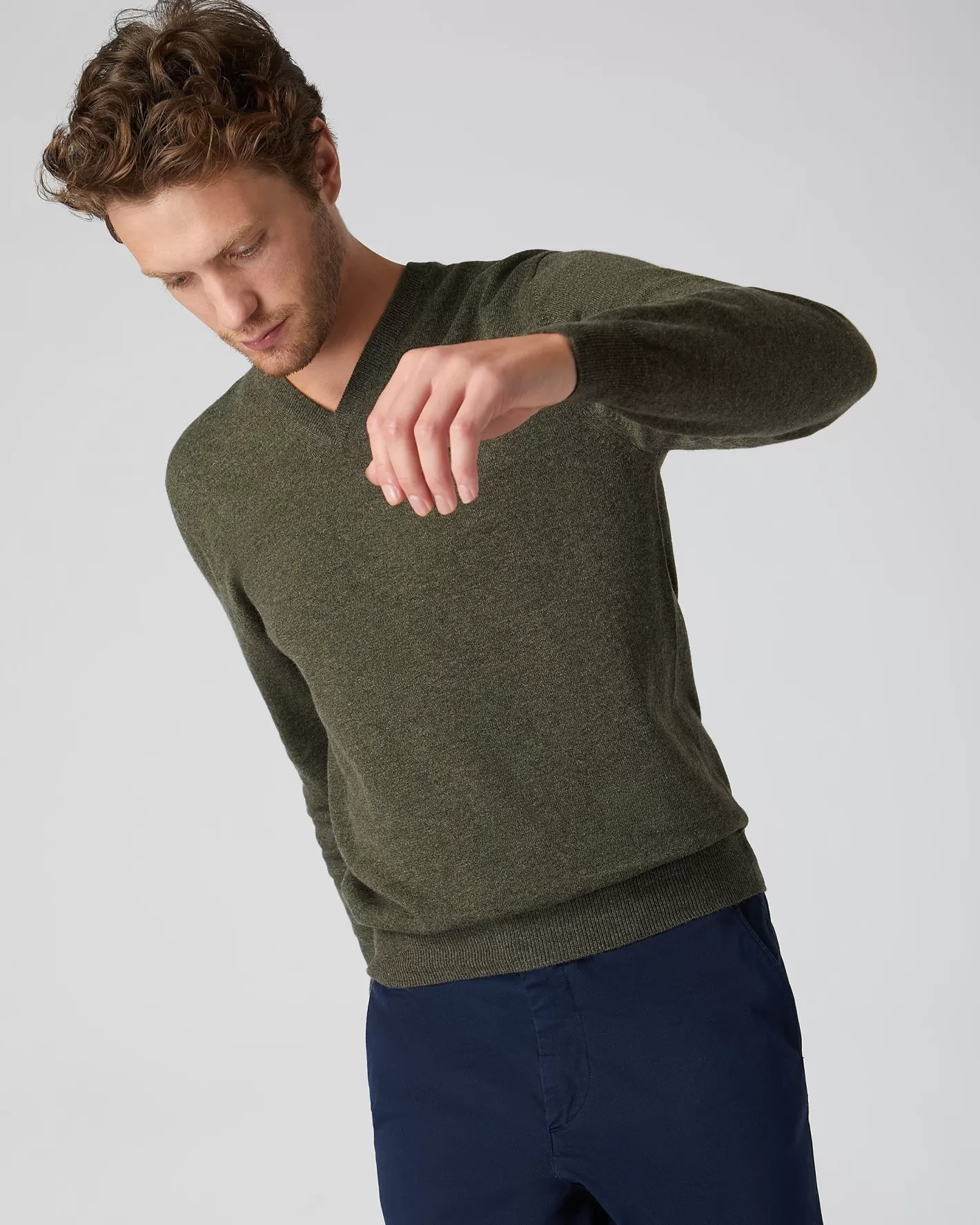 N.Peal Men's Burlington V Neck Cashmere Sweater* Classic Cashmere | Green