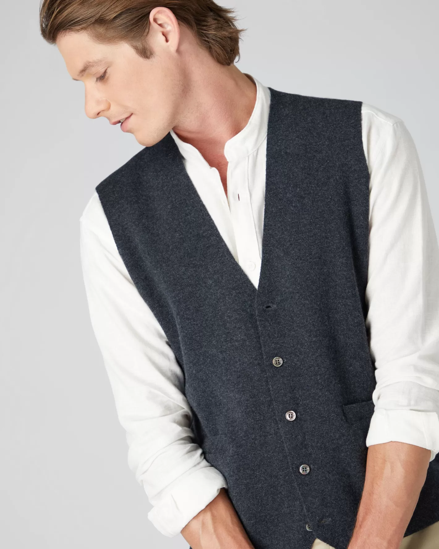 N.Peal Men's Chelsea Cashmere Waistcoat* Dark Grey | Classic Cashmere