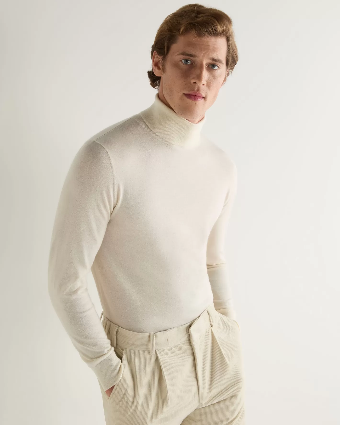 N.Peal Men's Pimlico Fine Gauge Cashmere Turtle Neck Sweater*Women White | White