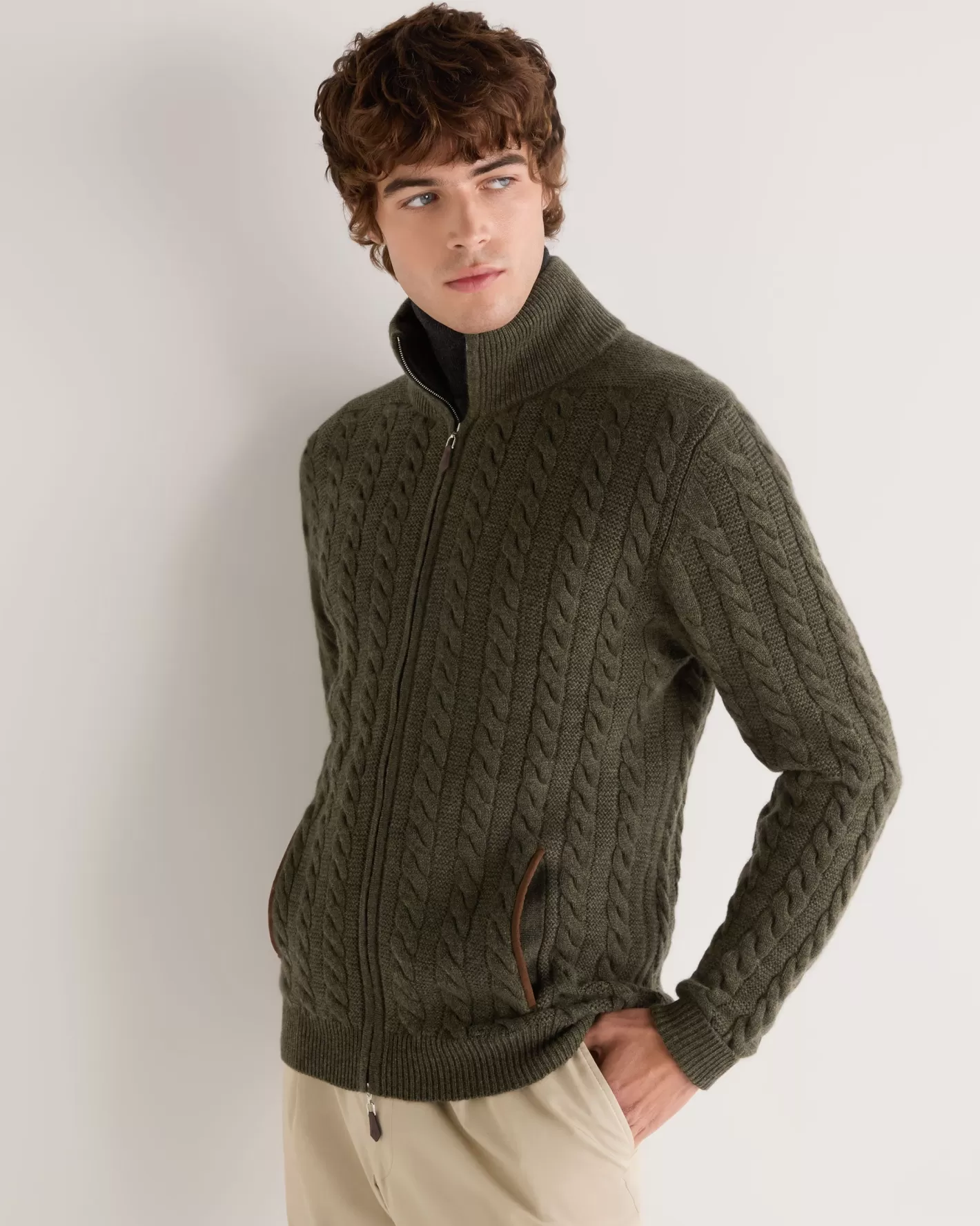 N.Peal Men's Richmond Cable Cashmere Cardigan* Green | Fur Trim Knitwear