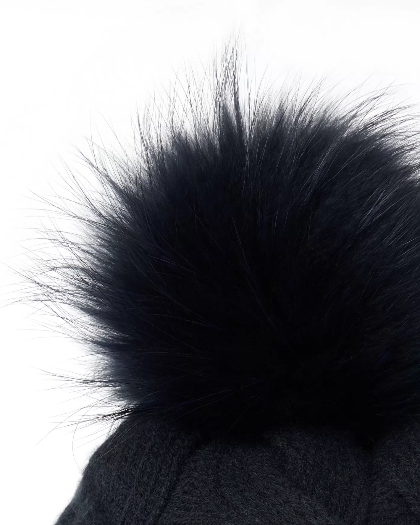 N.Peal Unisex Chunky Cable Cashmere Hat With Pom*Women Fur Trim Accessories | Hats