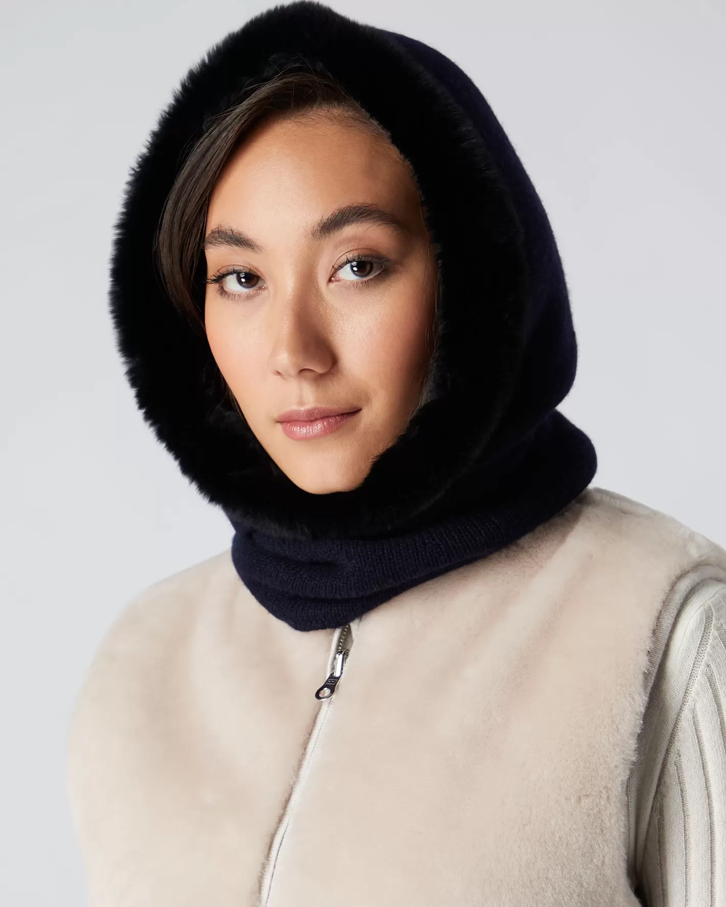 N.Peal Women's Fur Trim Ski Hood*Women Fur Trim Accessories | Hats