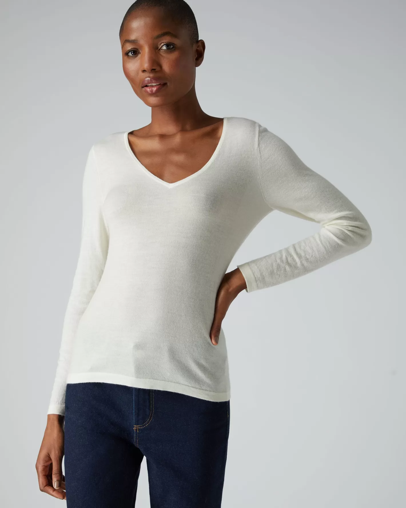 N.Peal Women's Imogen Superfine Cashmere V Neck Sweater*Women White | Natural