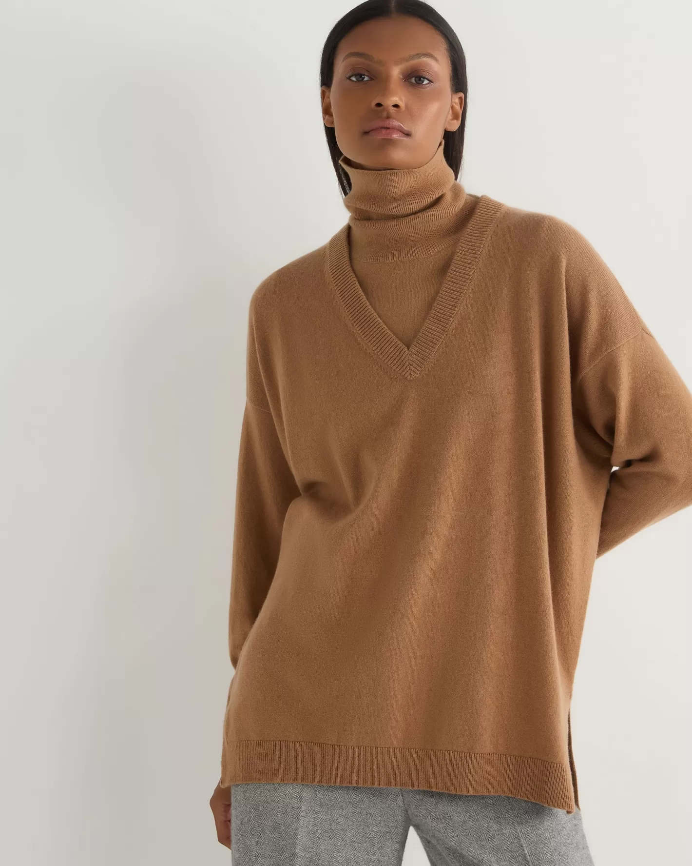 N.Peal Women's Longline V Neck Cashmere Sweater*Women Brown | Organic Cashmere