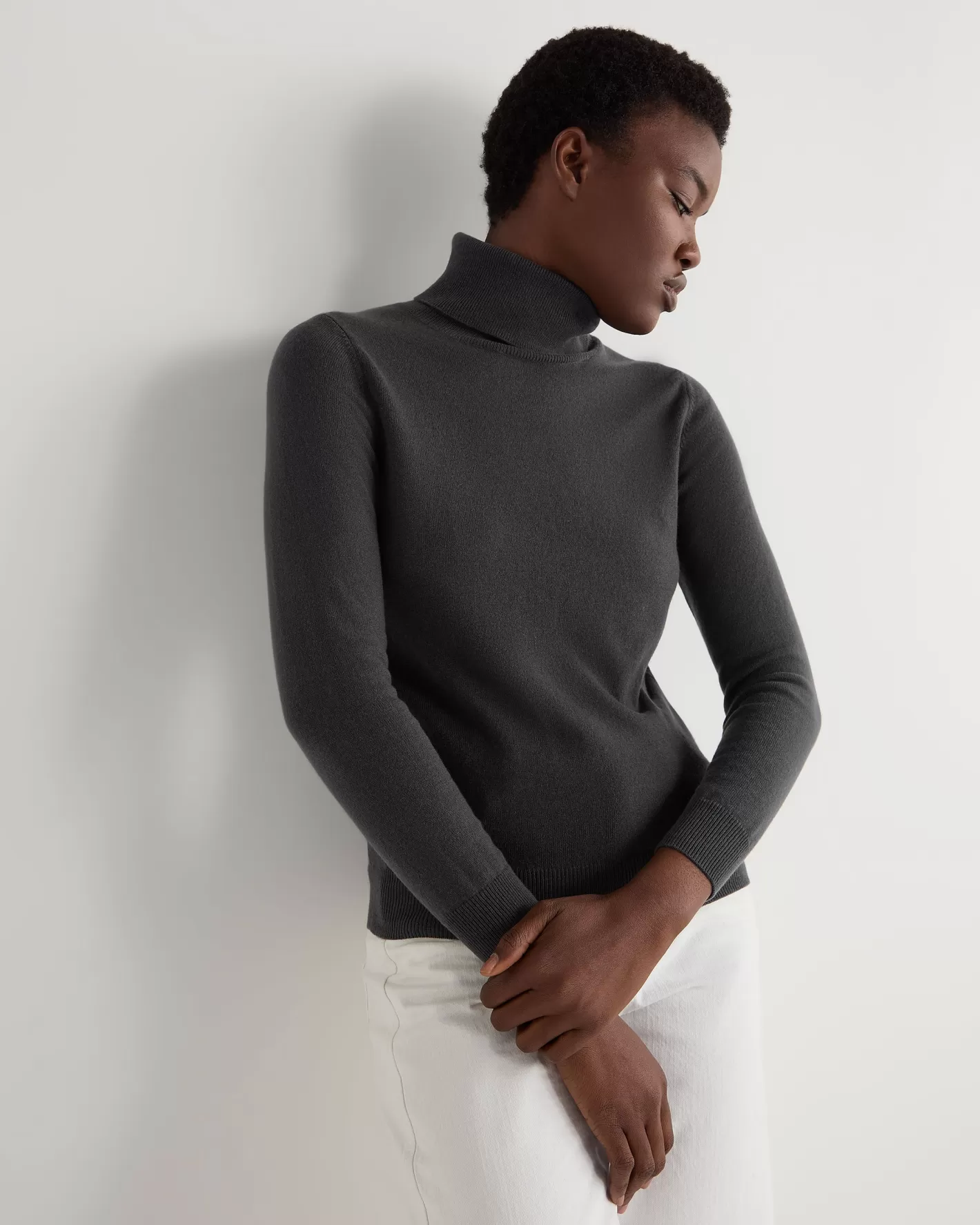 N.Peal Women's Luna Turtle Neck Cashmere Sweater*Women Dark Grey | Classic Cashmere