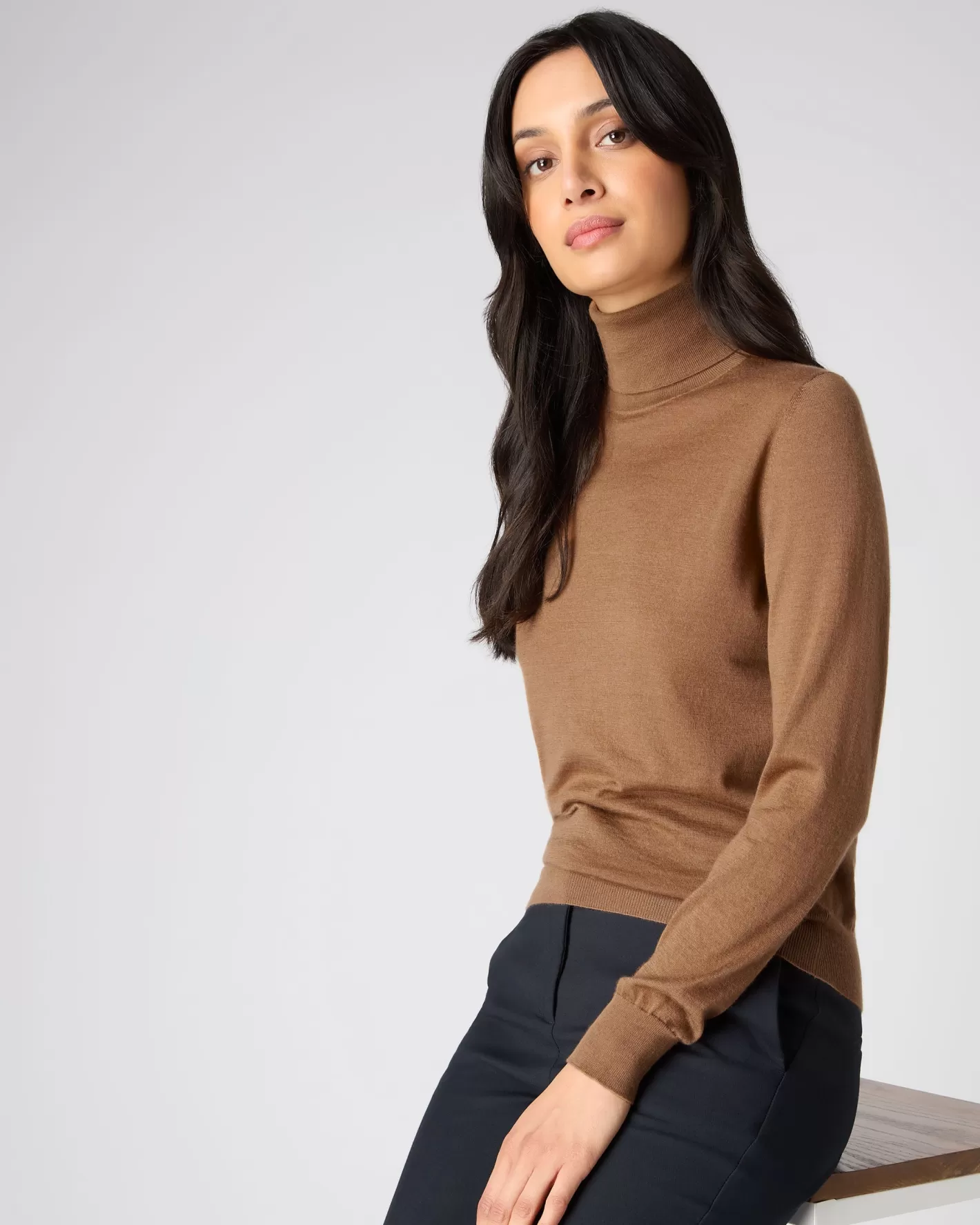 N.Peal Women's Margot Superfine Cashmere Turtle Neck Sweater*Women Brown | Superfine Cashmere