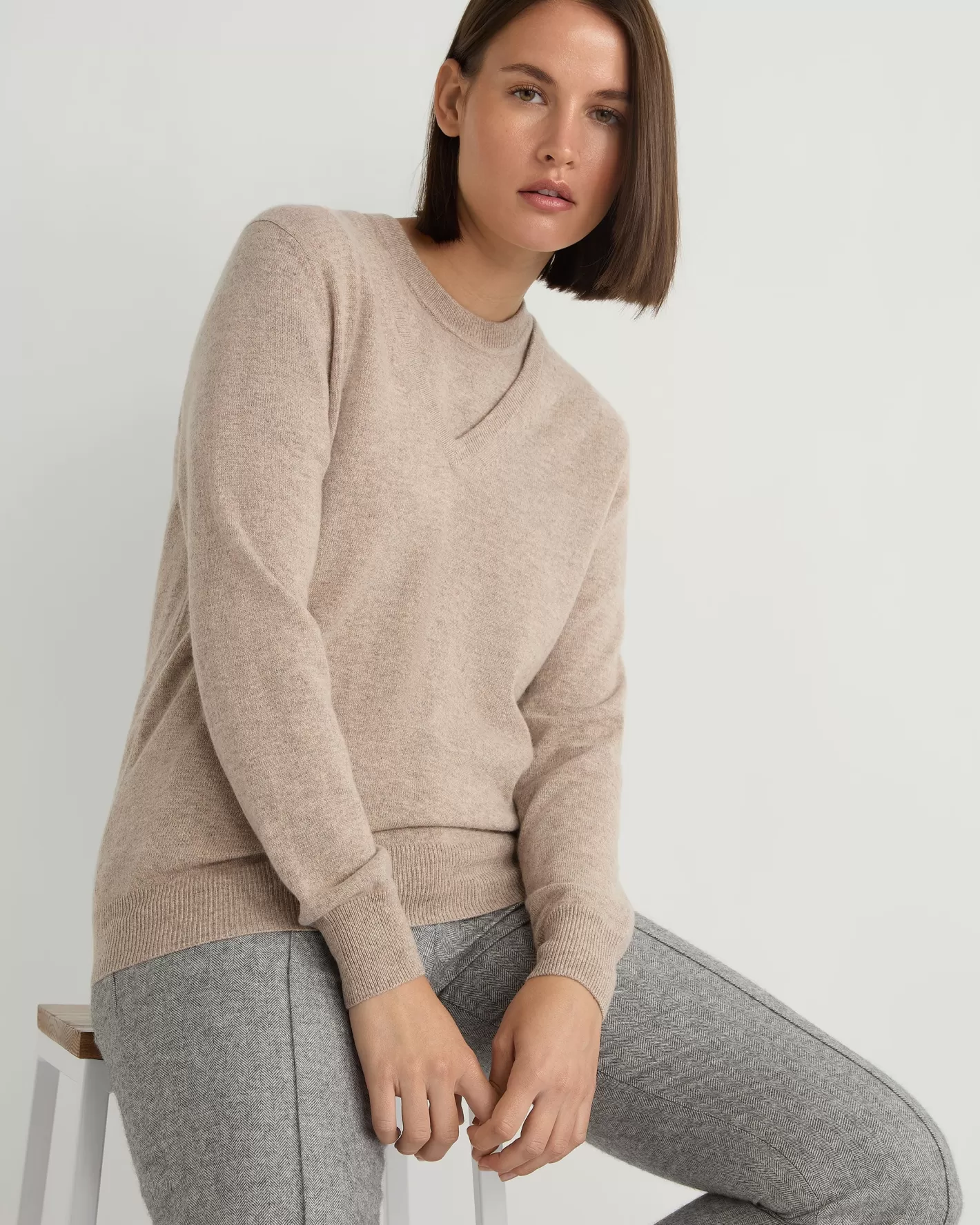 N.Peal Women's Phoebe V Neck Cashmere Sweater*Women Natural | Brown