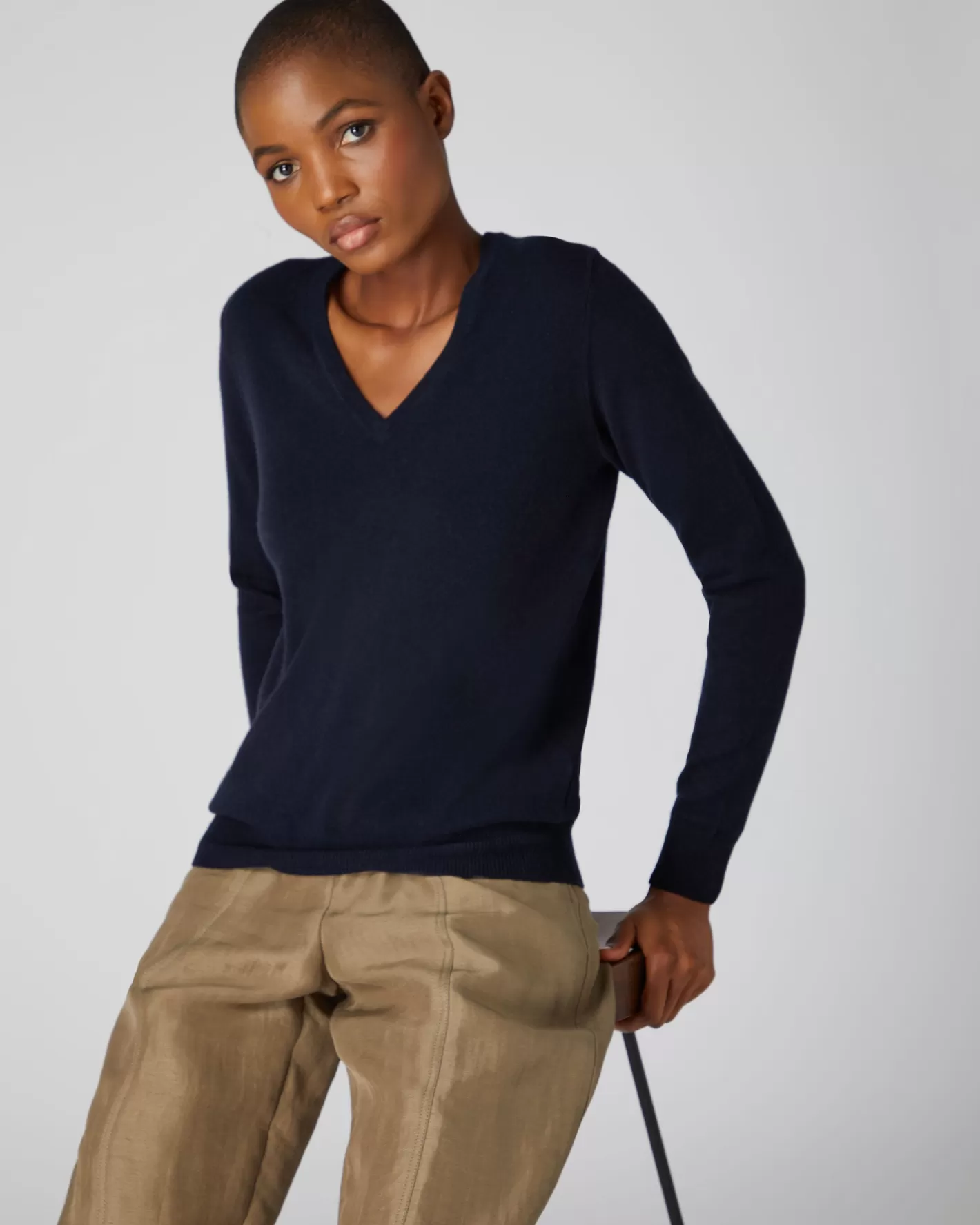 N.Peal Women's Phoebe V Neck Cashmere Sweater*Women Navy | Blue